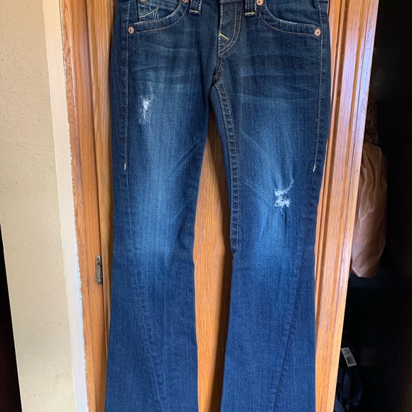 Women’s true religion jeans - Picture 2 of 8